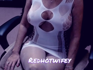 Redhotwifey