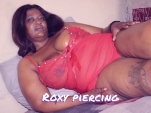 Roxy_piercing